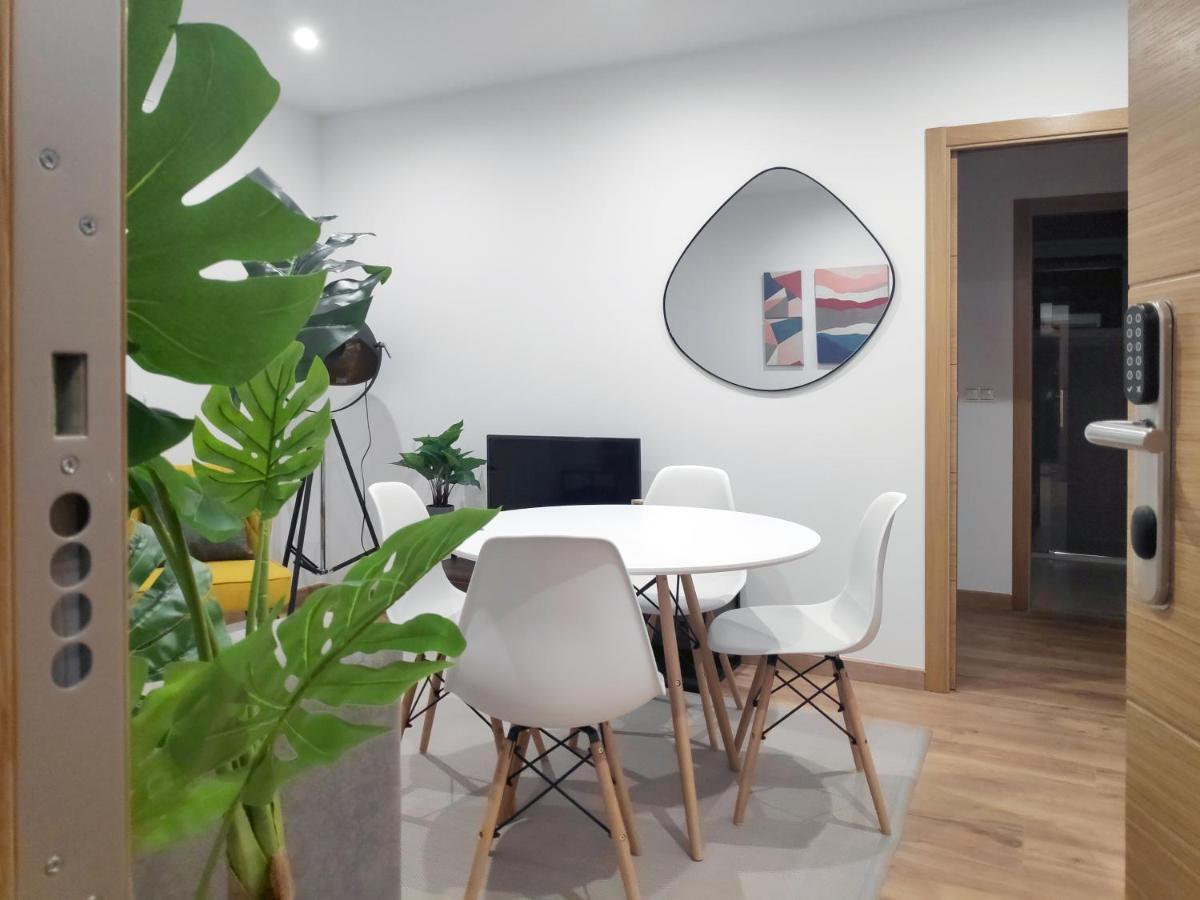 Apartamentos Rey By Como En Casa 圣地亚哥－德孔波斯特拉 外观 照片