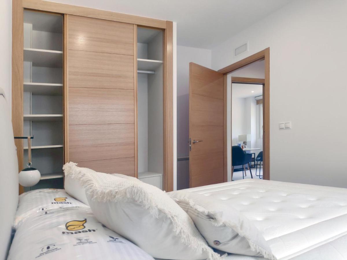 Apartamentos Rey By Como En Casa 圣地亚哥－德孔波斯特拉 外观 照片