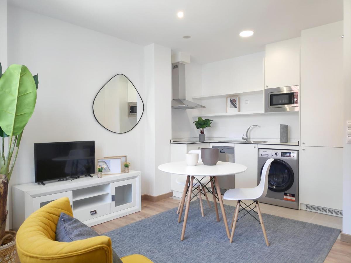 Apartamentos Rey By Como En Casa 圣地亚哥－德孔波斯特拉 外观 照片
